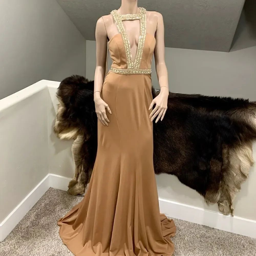 Stunning Sexy Halter Neck Crystal Beads & Sequins Mermaid Gown
